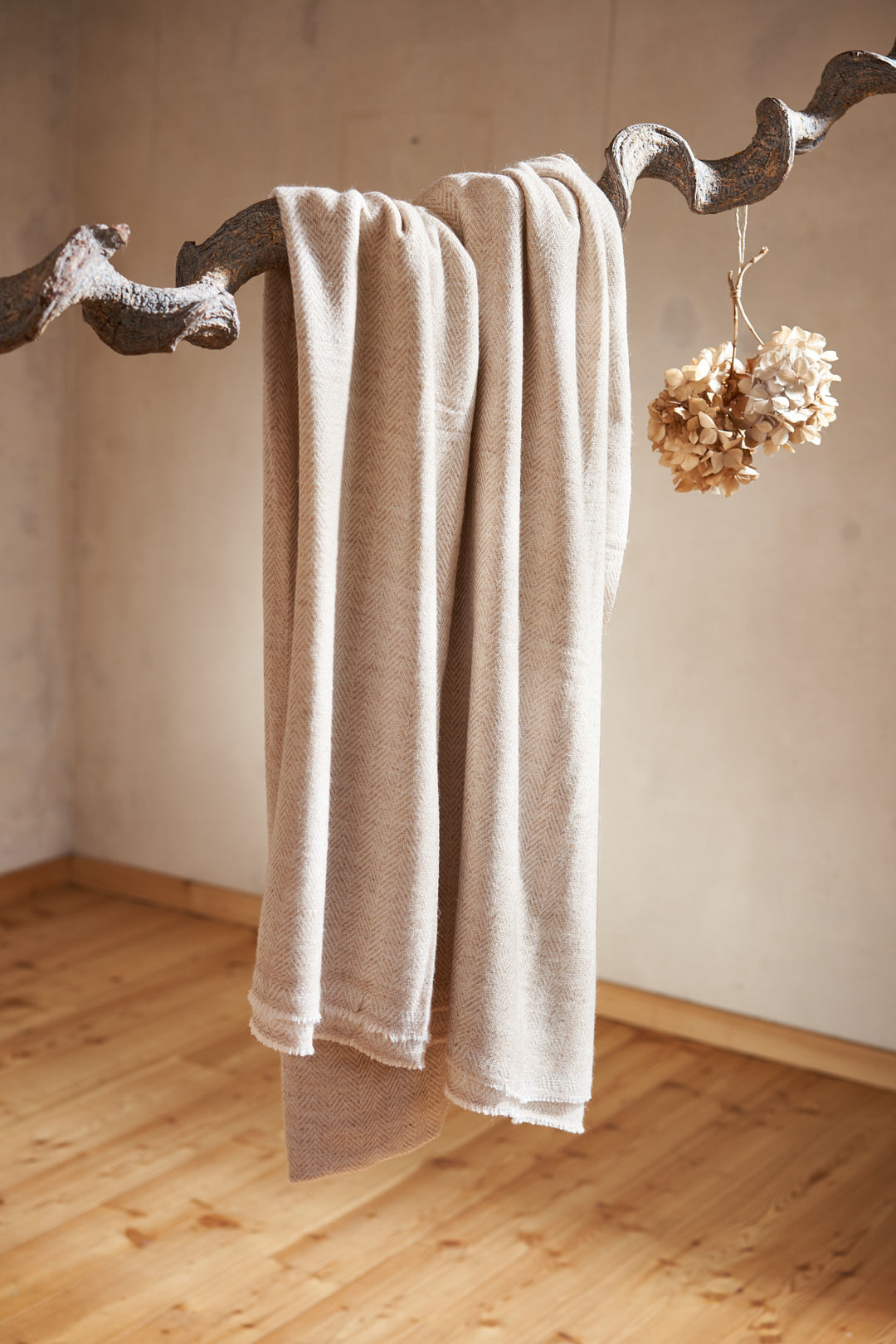 Luxury blanket Samui from 100% cashmere | 140x250 cm | beige