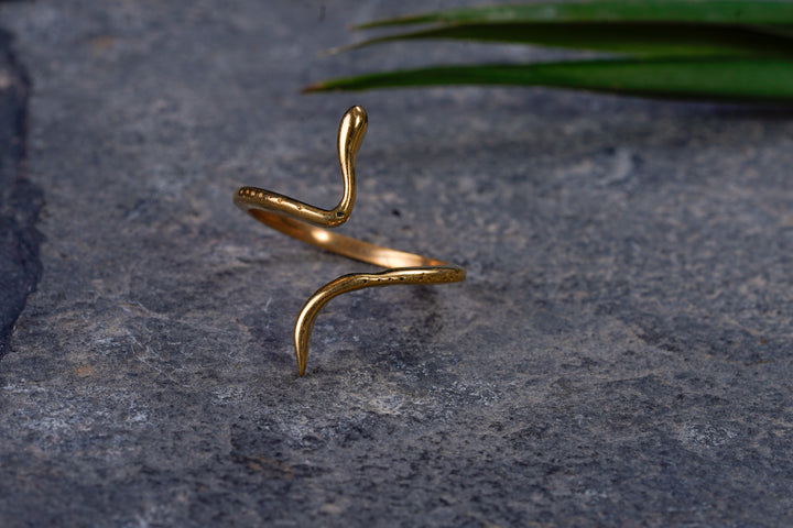 Ring ~ Serpent Baby ~ brass