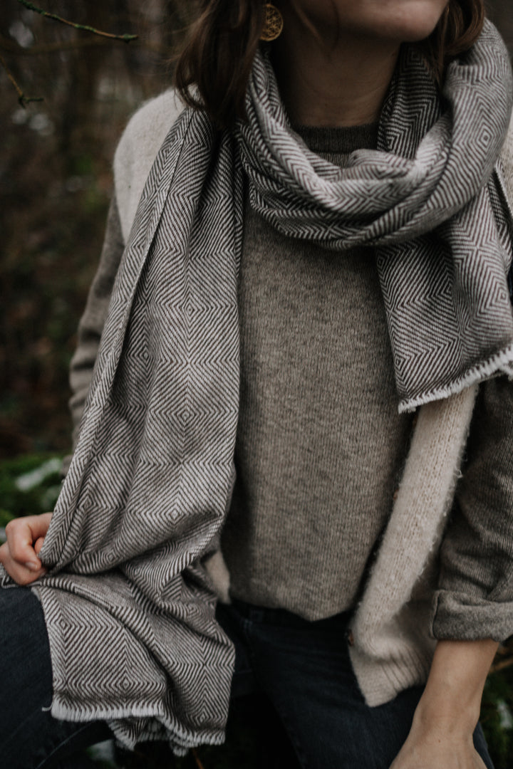 Luxury cashmere scarf ~ Bali | beige