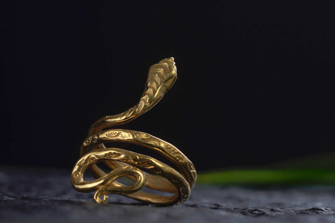 Ring ~ SERPENT MAMA ~ Messing